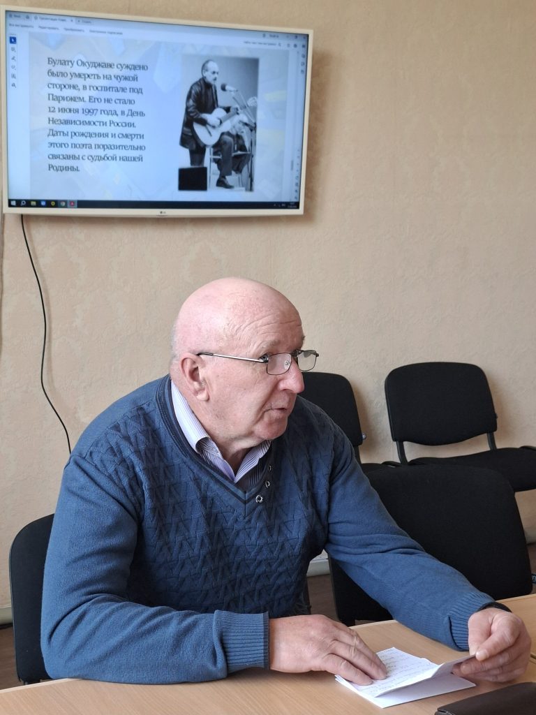Мы о войне стихами говорим